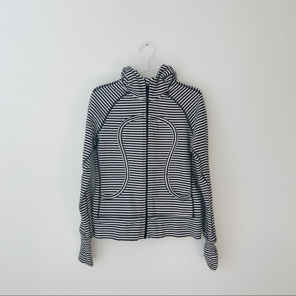 lululemon athletica Jackets & Blazers - Lululemon sweatshirt